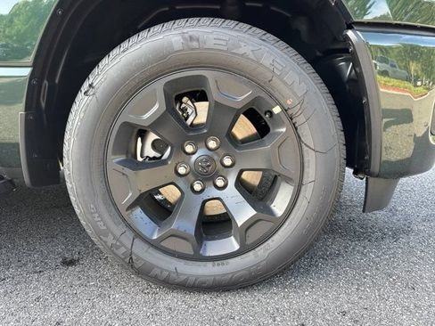 New 2026 RAM 1500 Express AWD/4WD image 12