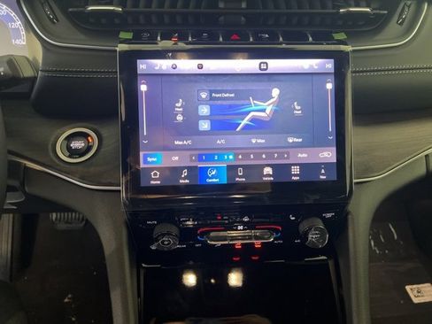 New 2025 Jeep Grand Cherokee Limited image 21