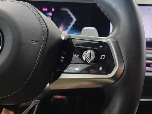 Certified 2023 BMW 760i xDrive w/ Executive Package image 18