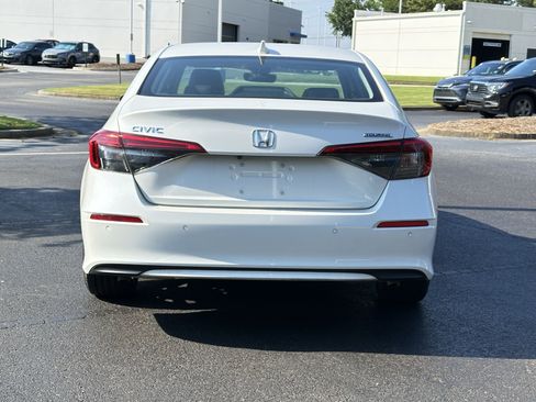 Used 2024 Honda Civic Touring image 11