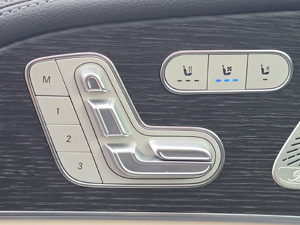 Certified 2026 Mercedes-Benz GLE 450 4MATIC image 6
