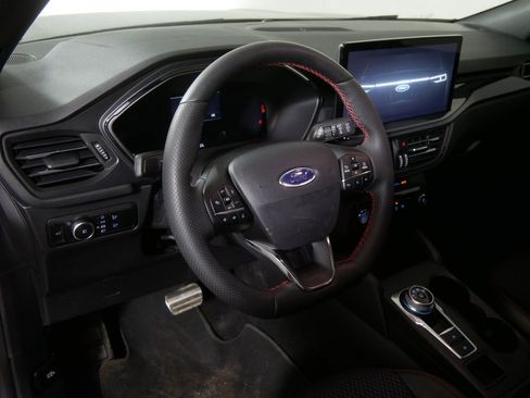 Used 2024 Ford Escape ST-Line Select w/ Tech Pack #2 AWD/4WD image 11