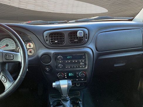 Used 2008 Chevrolet TrailBlazer LT w/ Sun And Sound Package RWD image 5