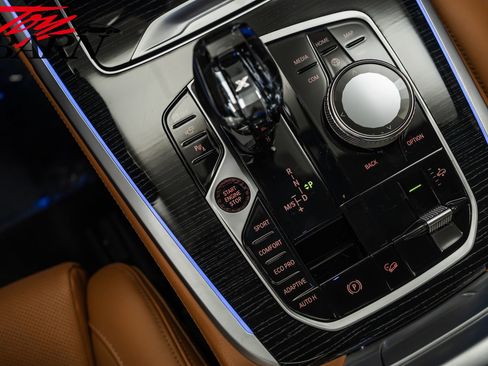 Used 2022 BMW X7 xDrive40i w/ M Sport Package image 43