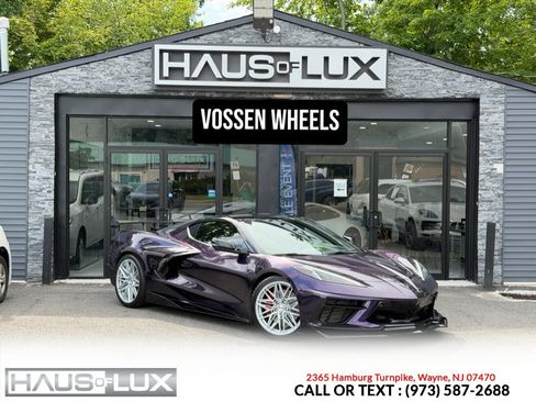 Used 2021 Chevrolet Corvette Stingray Premium Cpe w/ Z51 Performance Package RWD image 1