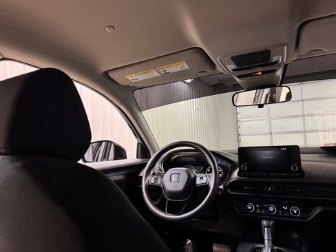 Used 2025 Honda HR-V LX image 18