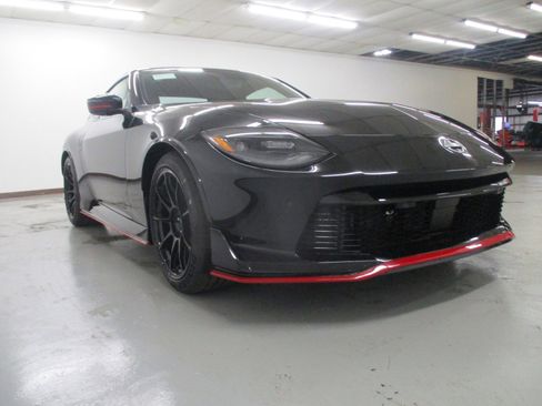 New 2024 Nissan Z NISMO w/ Floor Mat Package image 3