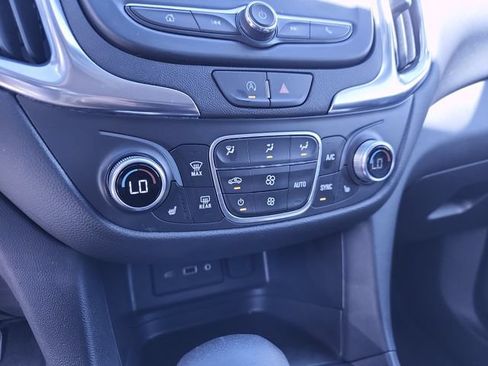 Used 2024 Chevrolet Equinox LT AWD/4WD image 18