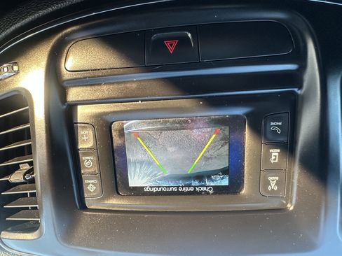 Used 2016 Chrysler 200 S FWD image 16