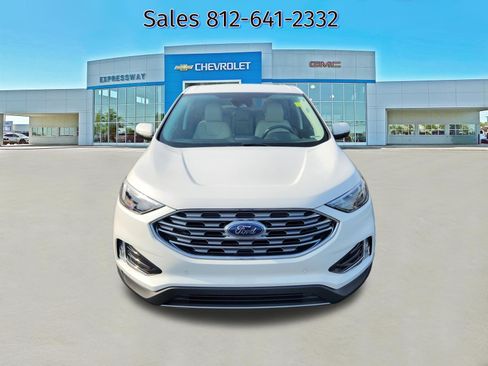 Used 2024 Ford Edge Titanium AWD/4WD image 2