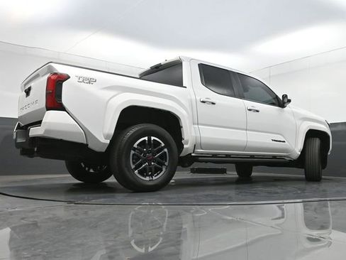 Used 2024 Toyota Tacoma TRD Sport RWD image 29