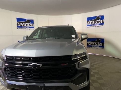Used 2023 Chevrolet Tahoe Z71 w/ Luxury Package AWD/4WD image 5