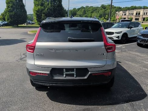 Used 2023 Volvo XC40 B5 Ultimate w/ Climate Package AWD/4WD image 6