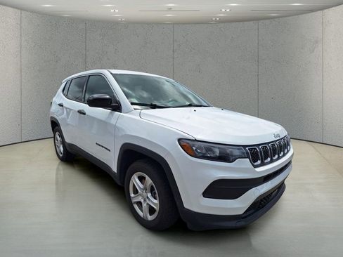 Used 2023 Jeep Compass Sport AWD/4WD image 7