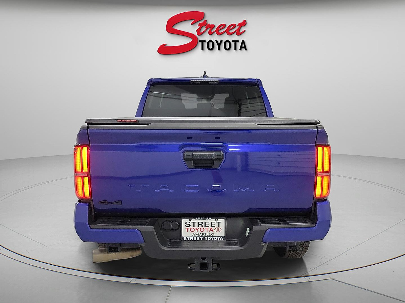 Certified 2025 Toyota Tacoma TRD Off-Road AWD/4WD image 3