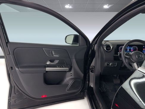 Certified 2026 Mercedes-Benz GLA 250 image 5