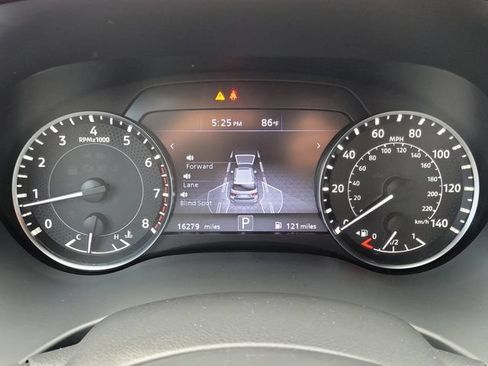 Used 2024 Nissan Armada SL w/ Midnight Edition Package RWD image 33