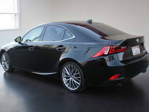 Used 2015 Lexus IS 250 image 18