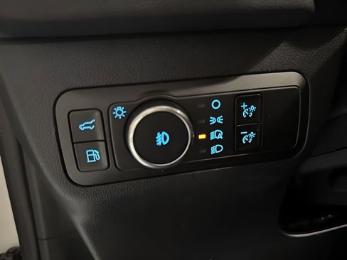 New 2025 Ford Escape SE image 16