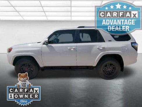 Used 2021 Toyota 4Runner SR5 Premium w/ Moonroof Package image 26