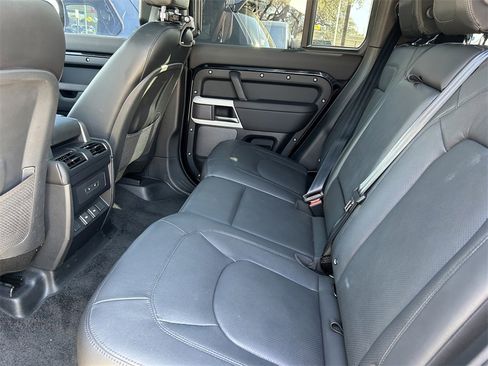 Used 2024 Land Rover Defender 110 S image 16