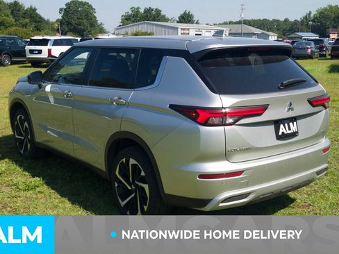 Used 2024 Mitsubishi Outlander SE AWD/4WD image 4