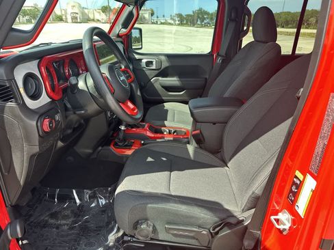 Used 2024 Jeep Wrangler Unlimited Sport AWD/4WD image 9