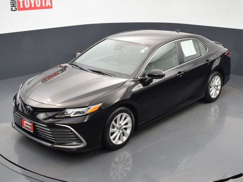 Used 2024 Toyota Camry LE image 23