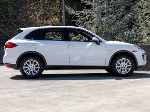 Used 2013 Porsche Cayenne Diesel AWD/4WD image 12