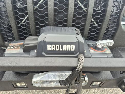 Used 2020 Jeep Gladiator Sport w/ Quick Order Package 24S image 10