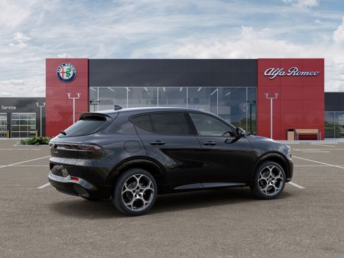 New 2025 Alfa Romeo Tonale AWD/4WD image 17