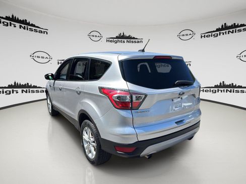 Used 2017 Ford Escape SE AWD/4WD image 3