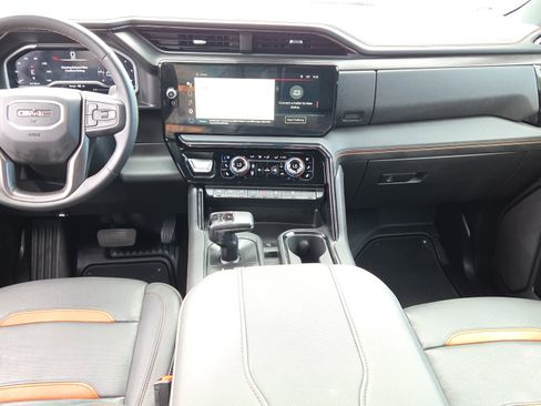 Certified 2024 GMC Sierra 1500 AT4 w/ Technology Package AWD/4WD image 13