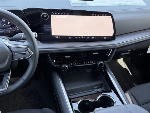 New 2026 Chevrolet Tahoe LS image 15