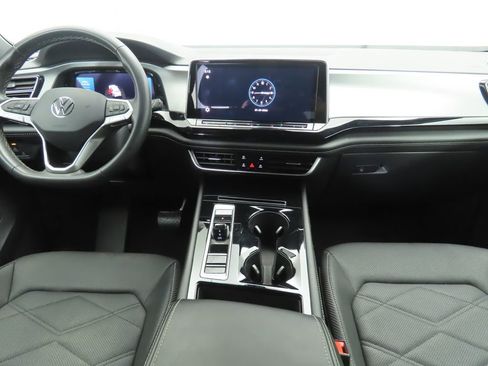 Certified 2024 Volkswagen Atlas Cross Sport SE image 13