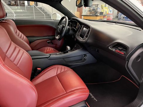 Used 2023 Dodge Challenger SRT Hellcat w/ Driver Convenience Group RWD image 13