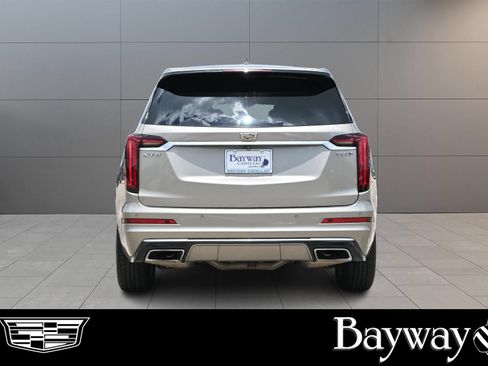 Used 2022 Cadillac XT6 Luxury FWD image 7