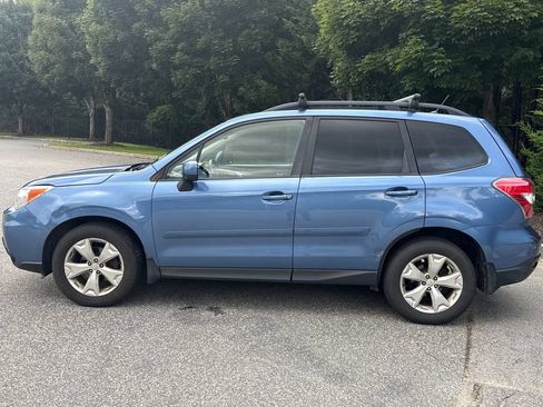 Used 2015 Subaru Forester 2.5i Premium w/ All-Weather Package AWD/4WD image 6
