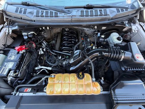 Used 2016 Ford F150 XLT RWD image 9