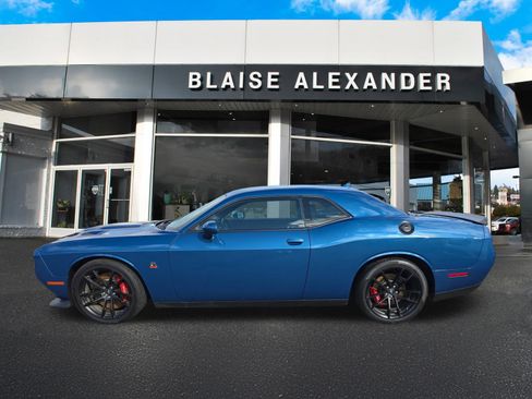 Used 2022 Dodge Challenger R/T Scat Pack w/ Dynamics Package RWD image 7