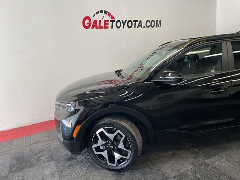 Used 2023 Hyundai Santa Cruz Limited image 3