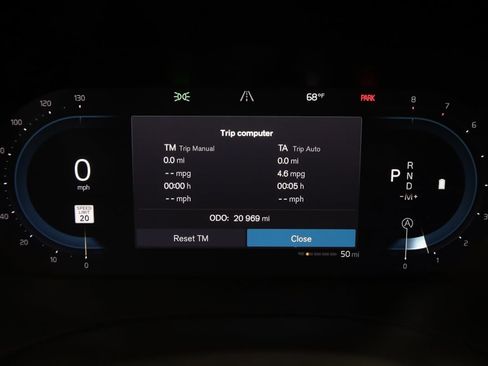 Used 2022 Volvo XC60 B5 Momentum image 18