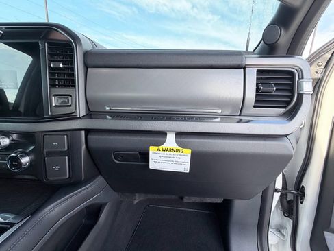 Used 2025 Ford F250 Platinum image 22