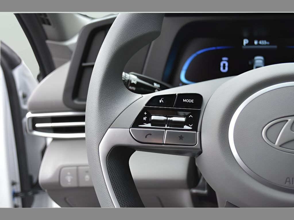 New 2026 Hyundai Elantra SE FWD image 19