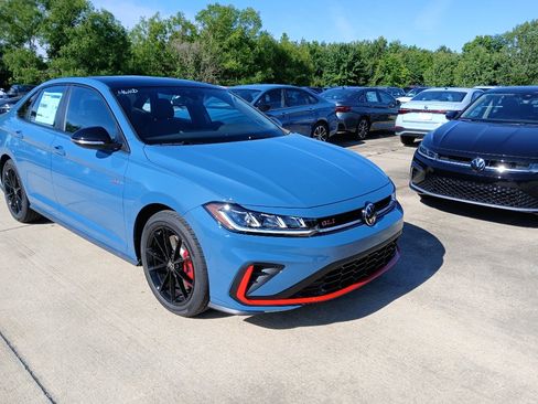 New 2026 Volkswagen Jetta GLI Autobahn FWD image 7