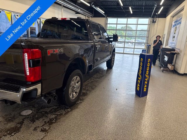 Used 2025 Ford F350 Lariat w/ Lariat Ultimate Package AWD/4WD image 4