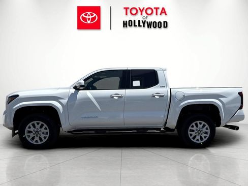New 2026 Toyota Tacoma SR5 AWD/4WD image 9