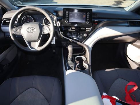 Used 2021 Toyota Camry LE image 12