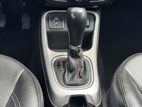 Used 2020 Jeep Compass Latitude FWD image 4
