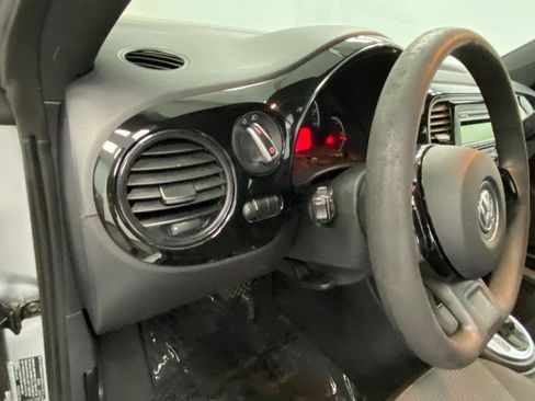 Used 2014 Volkswagen Beetle 1.8T image 29
